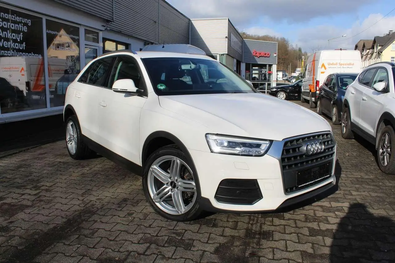 Photo 1 : Audi Q3 2016 Petrol