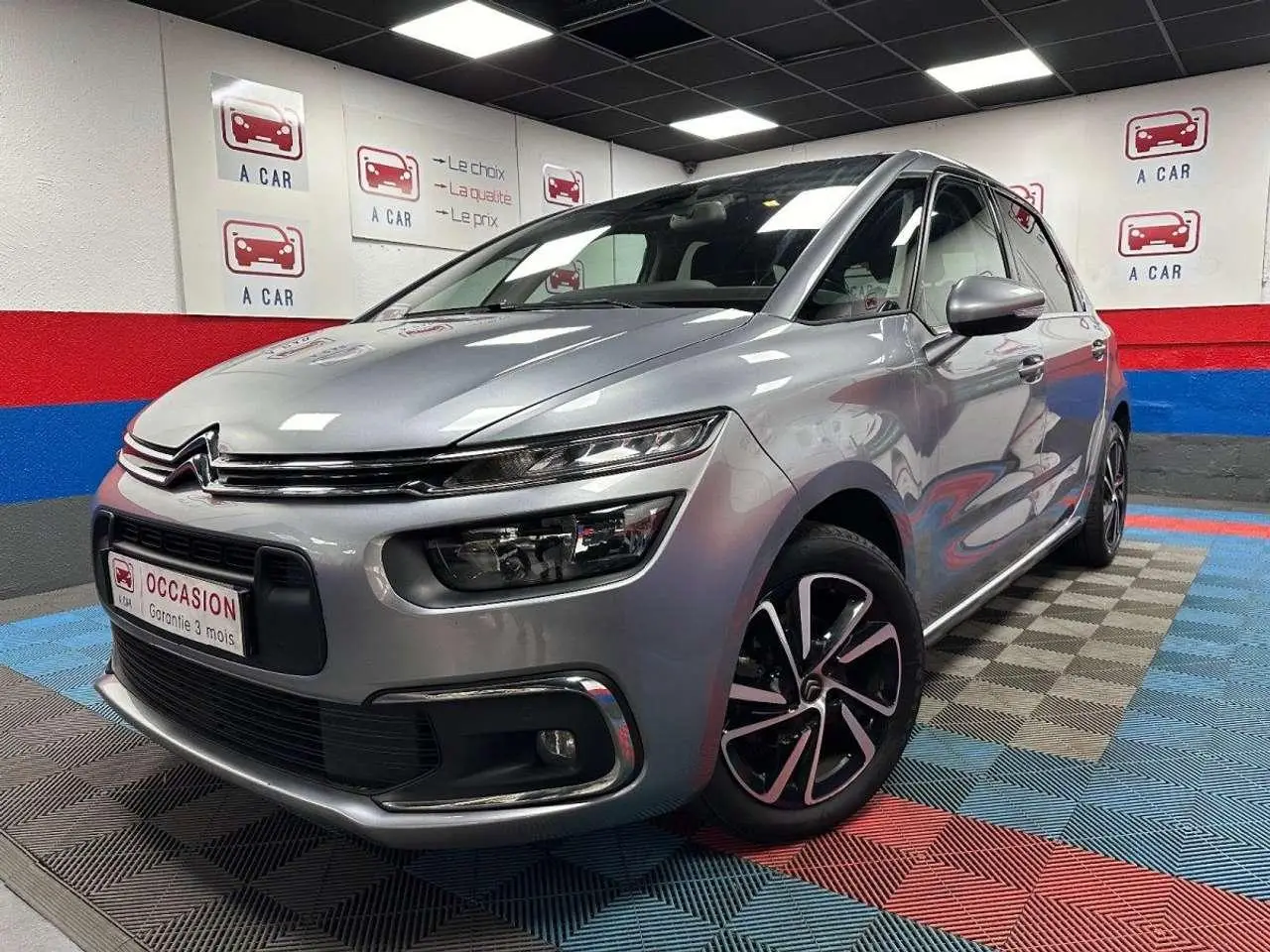 Photo 1 : Citroen C4 2018 Petrol