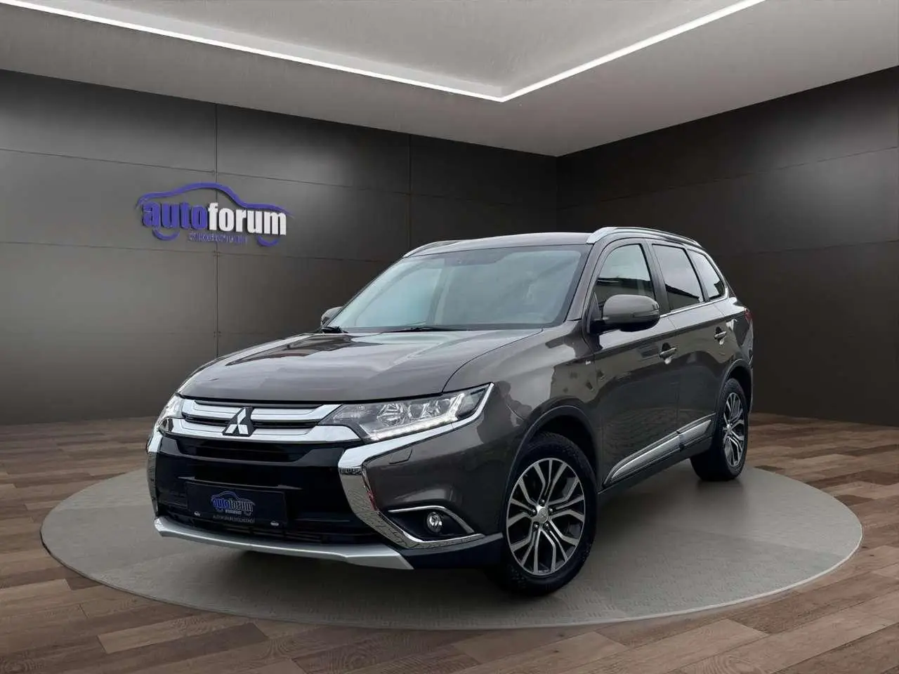 Photo 1 : Mitsubishi Outlander 2016 Diesel