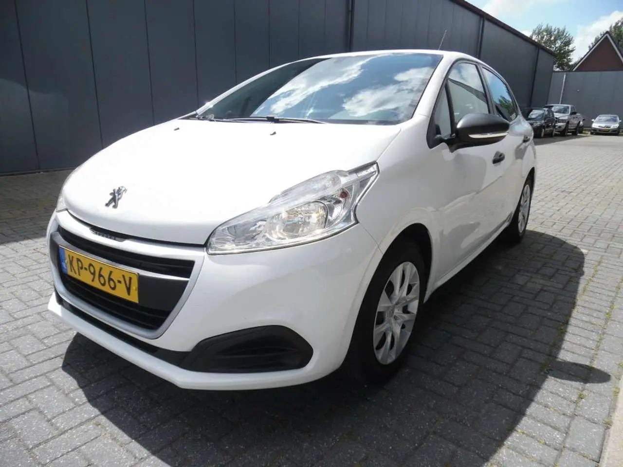 Photo 1 : Peugeot 208 2016 Petrol