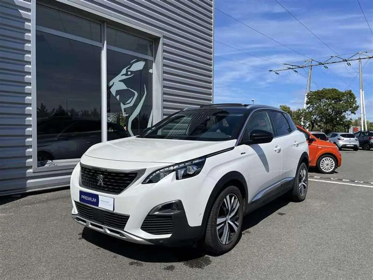 Photo 1 : Peugeot 3008 2016 Essence