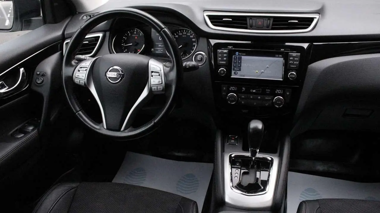 Photo 1 : Nissan Qashqai 2015 Petrol