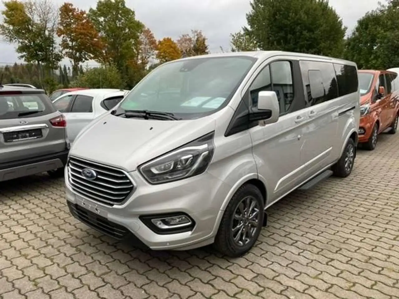 Photo 1 : Ford Tourneo 2022 Hybride