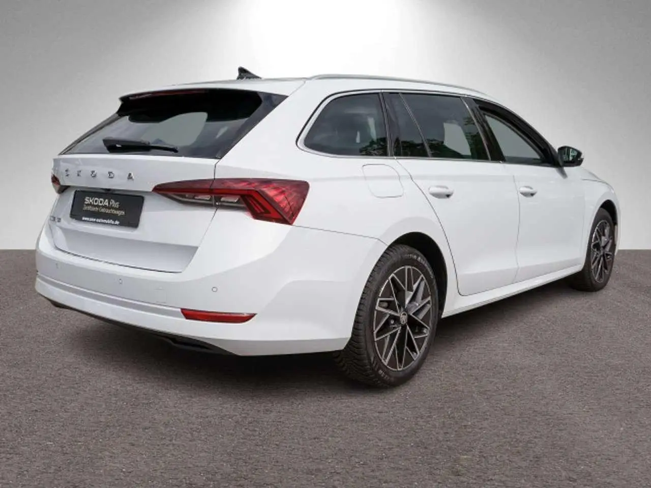 Photo 1 : Skoda Octavia 2024 Diesel