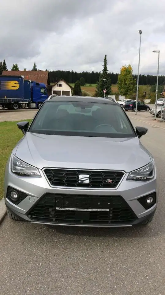 Photo 1 : Seat Arona 2018 Diesel