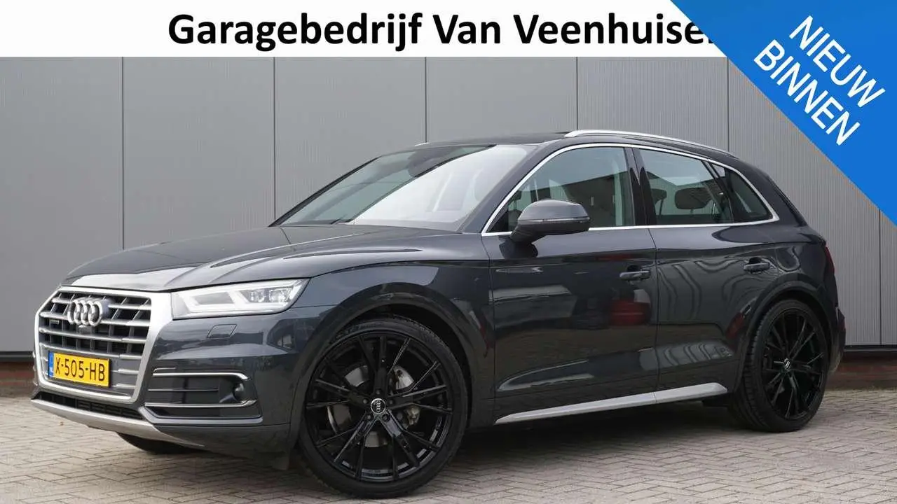 Photo 1 : Audi Q5 2017 Petrol