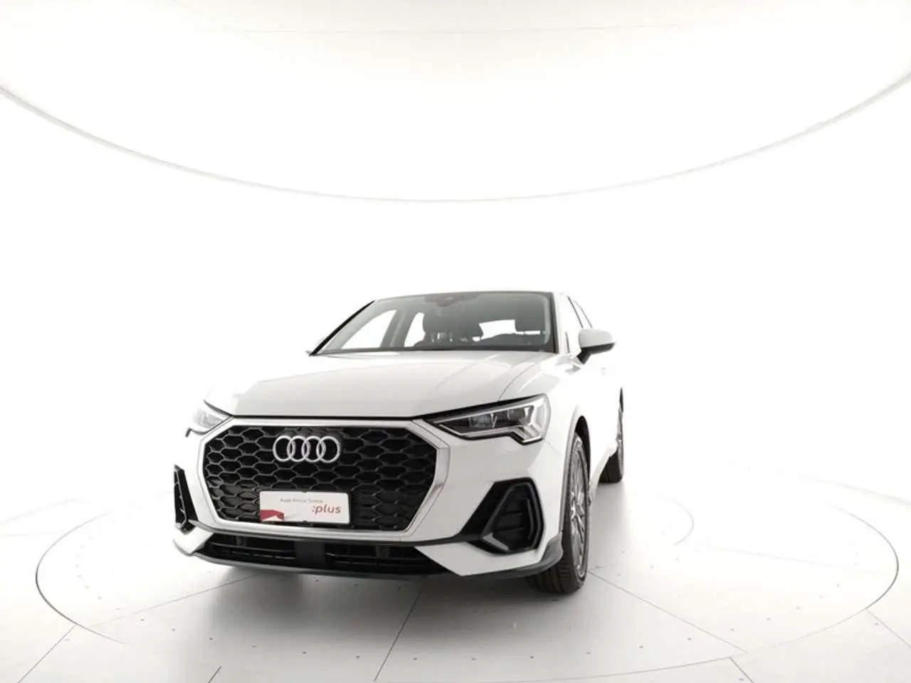 Photo 1 : Audi Q3 2020 Hybrid