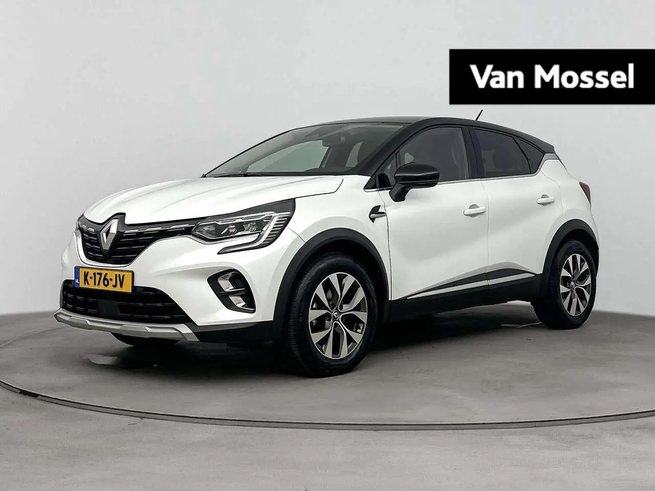 Photo 1 : Renault Captur 2021 Petrol