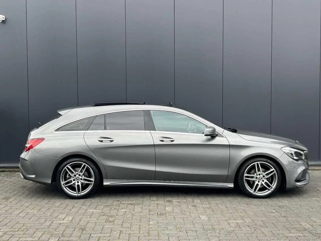 Photo 1 : Mercedes-benz Classe Cla 2019 Petrol