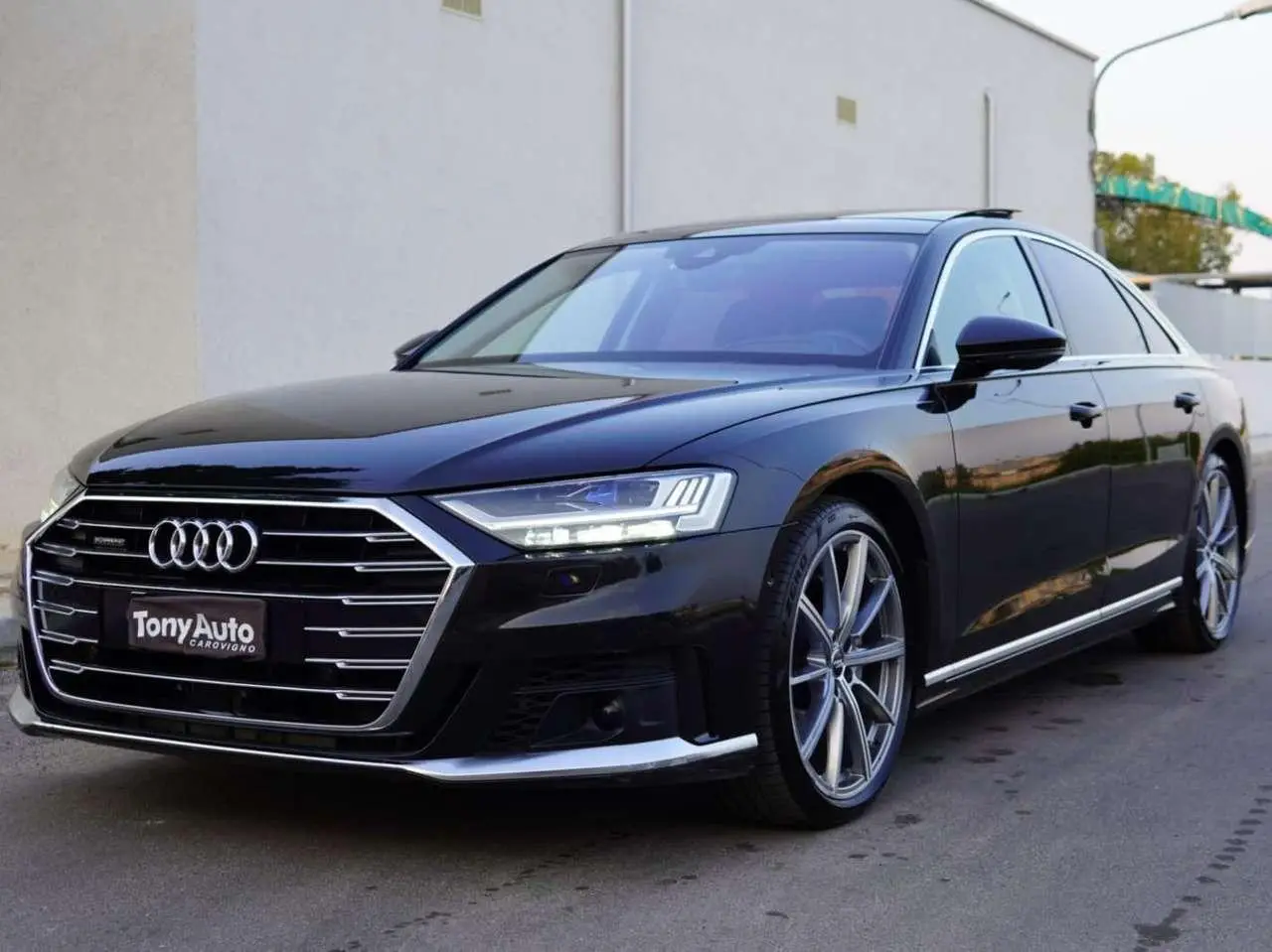 Photo 1 : Audi A8 2019 Hybride