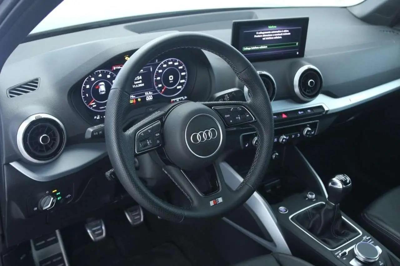 Photo 1 : Audi Q2 2022 Essence