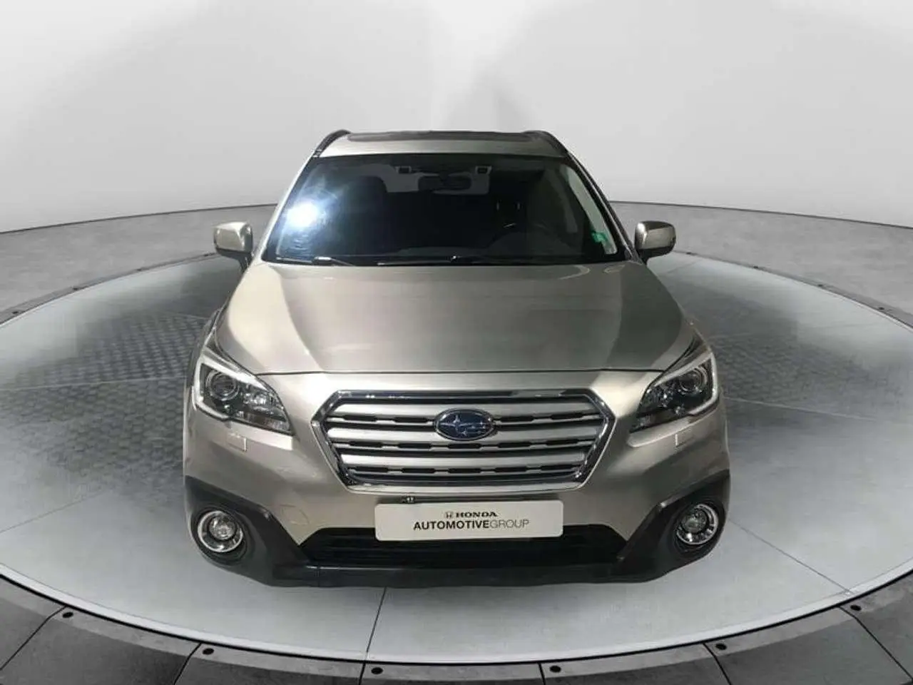 Photo 1 : Subaru Outback 2015 Petrol