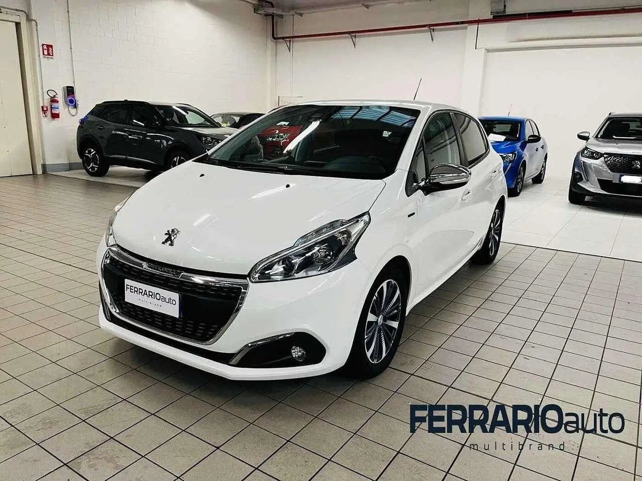 Photo 1 : Peugeot 208 2019 Essence