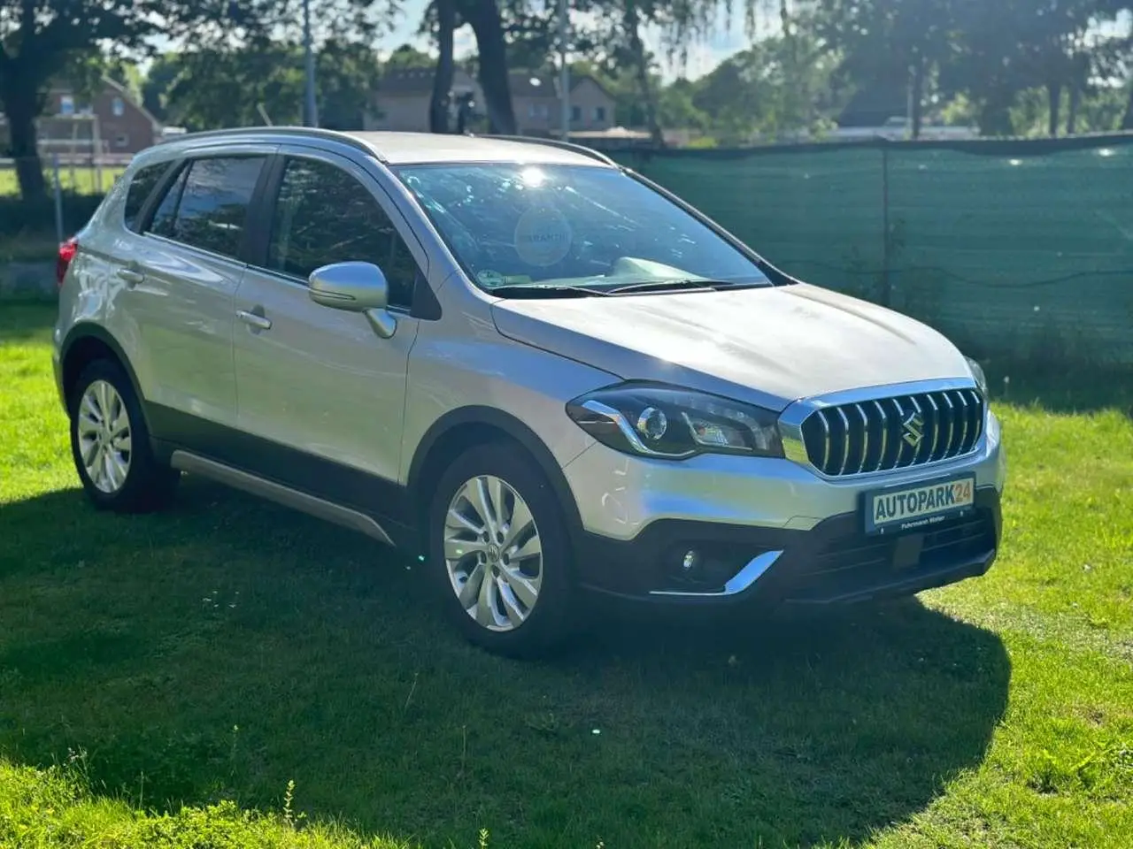 Photo 1 : Suzuki Sx4 2017 Petrol