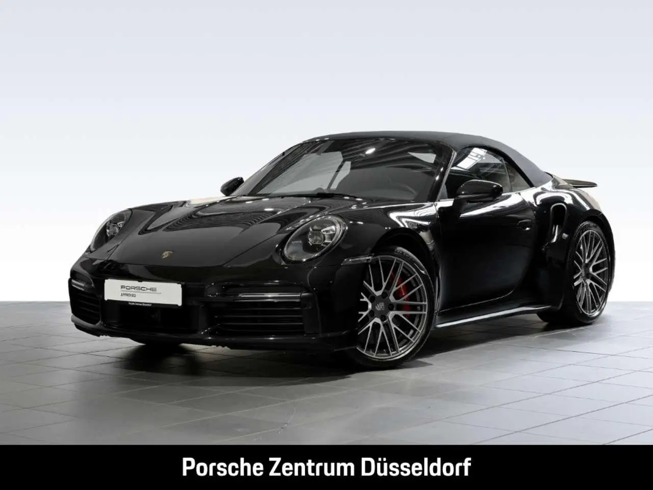 Photo 1 : Porsche 992 2021 Essence