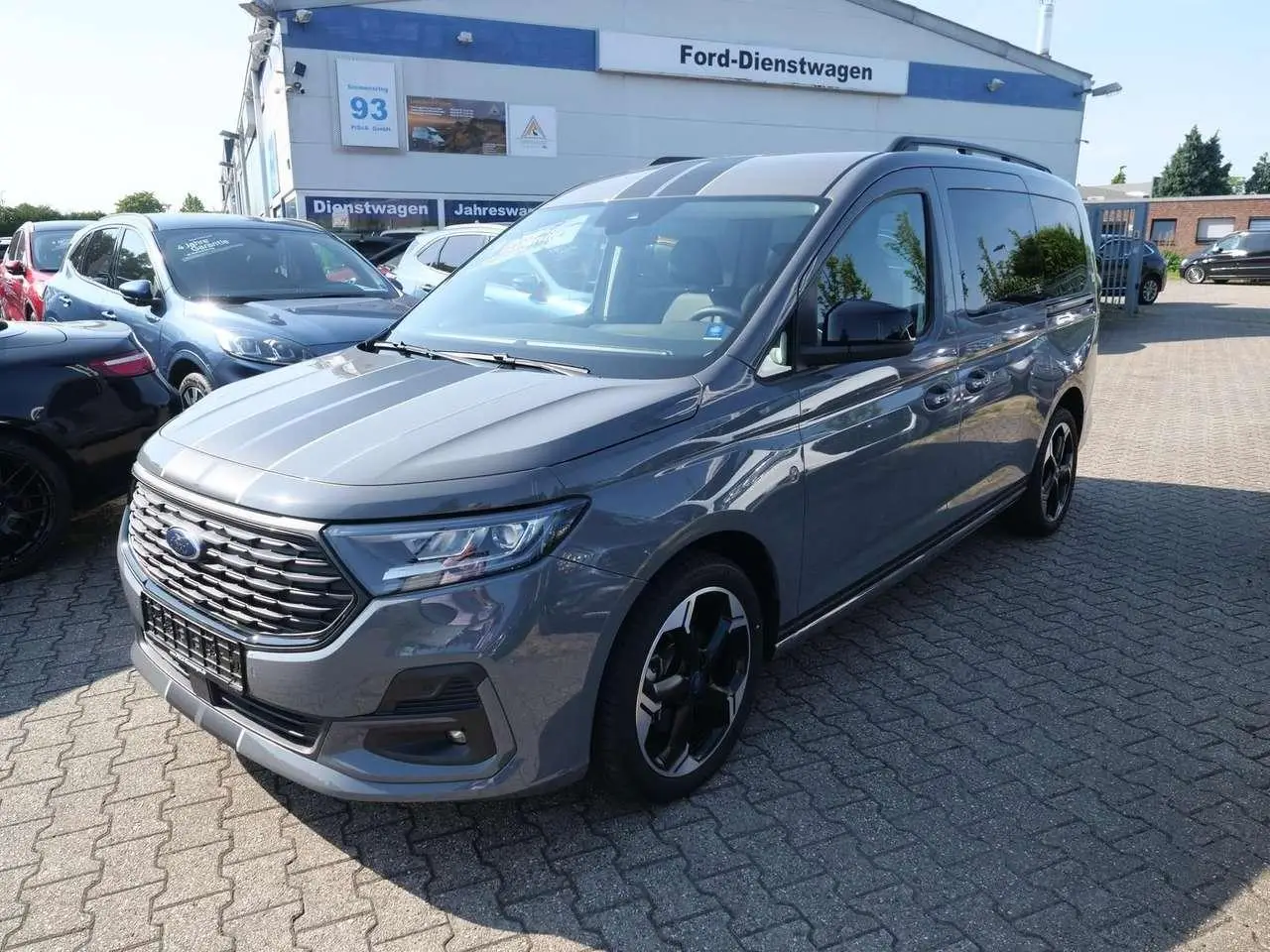 Photo 1 : Ford Grand Tourneo 2023 Petrol