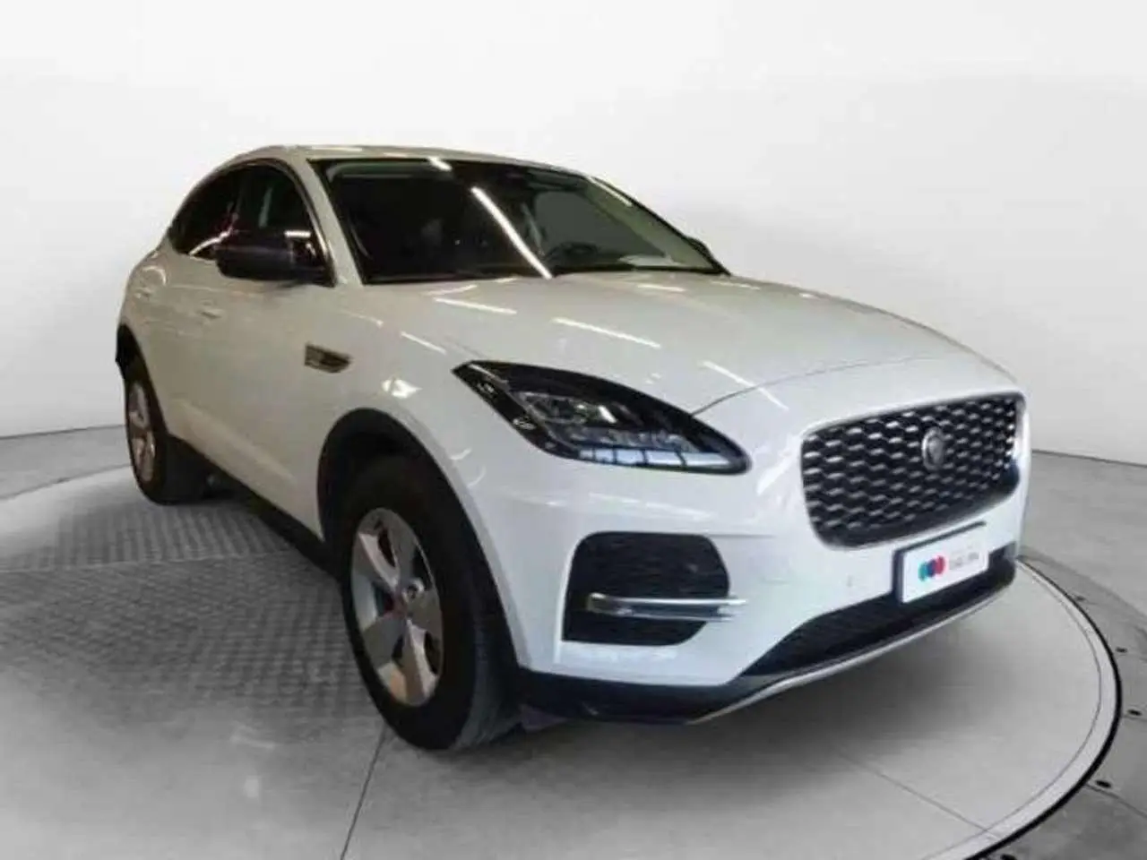 Photo 1 : Jaguar E-pace 2022 Hybrid