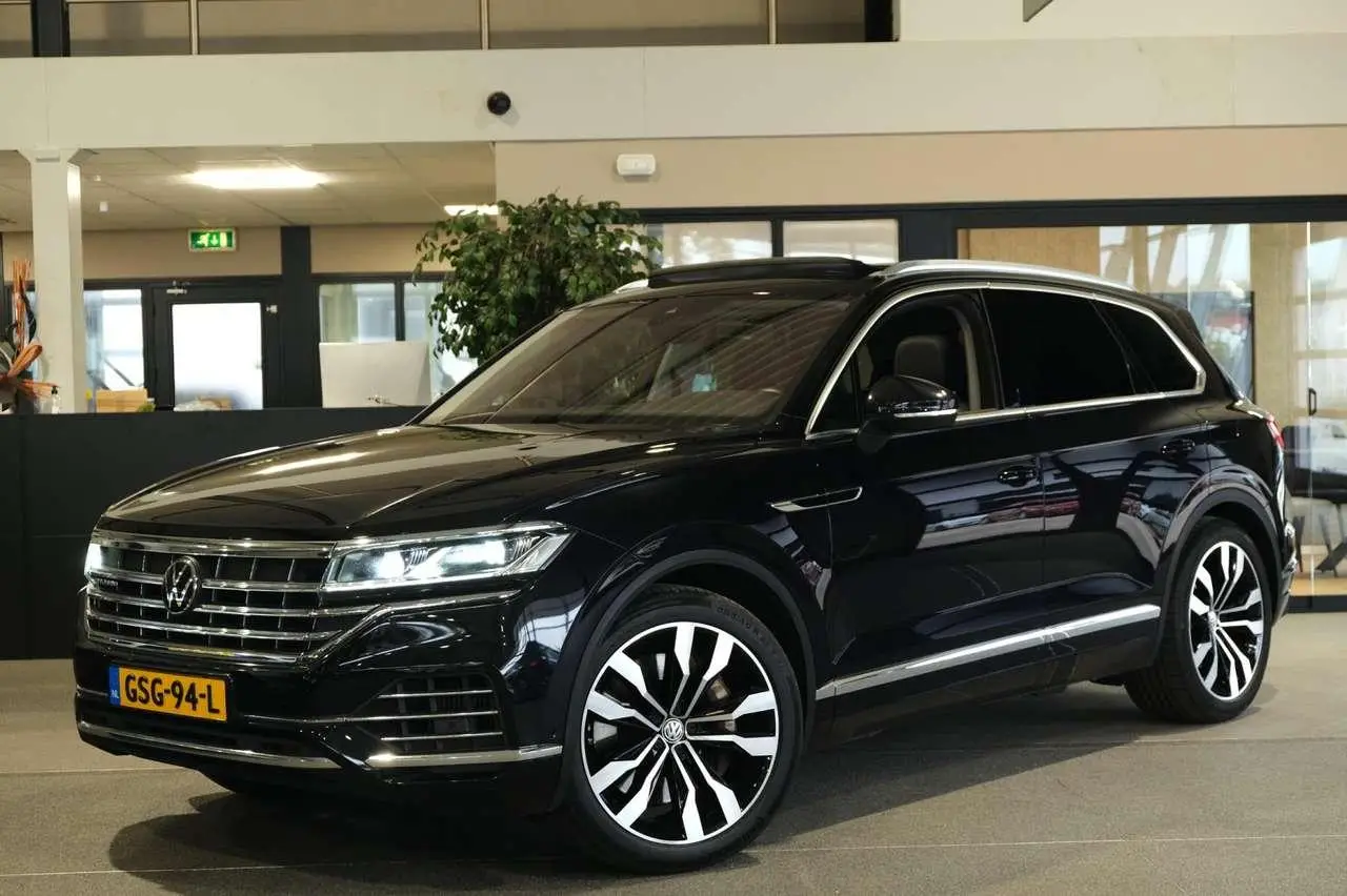 Photo 1 : Volkswagen Touareg 2021 Hybrid