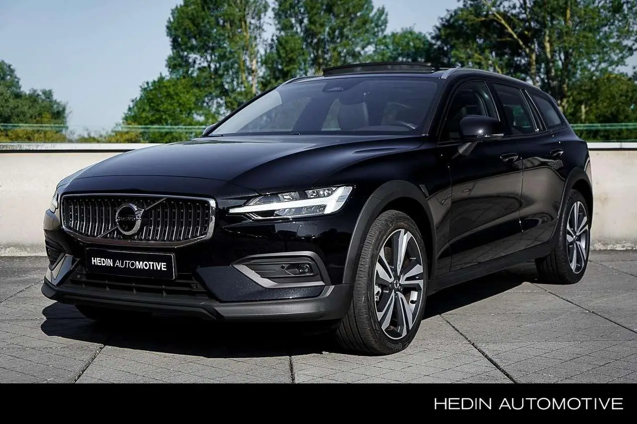 Photo 1 : Volvo V60 2022 Hybride