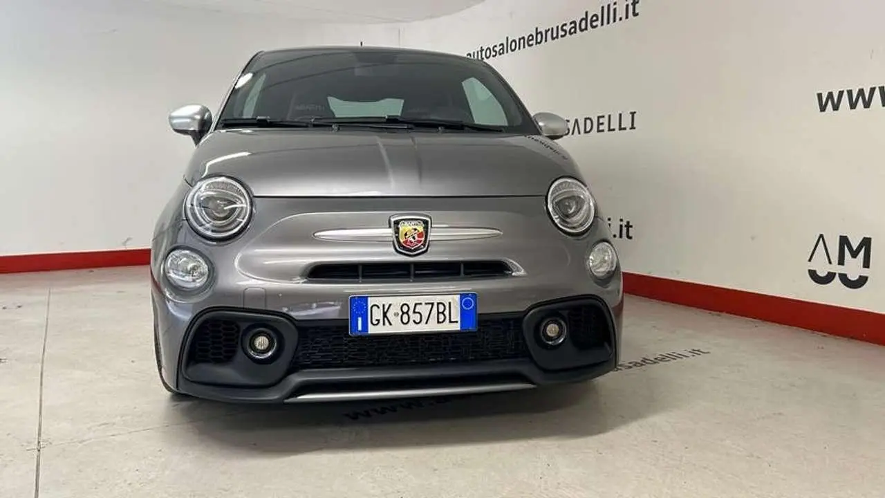 Photo 1 : Abarth 595 2022 Petrol