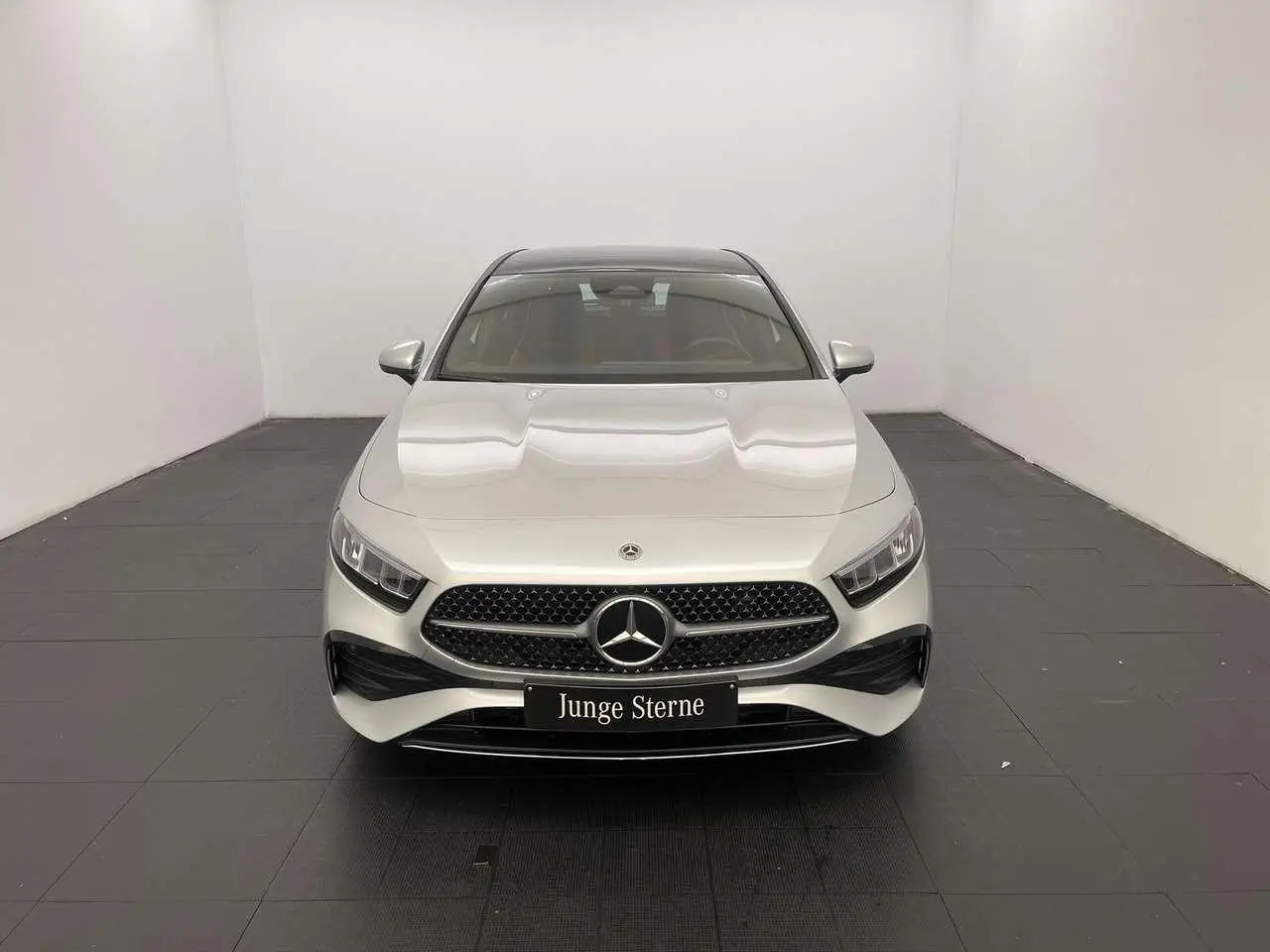 Photo 1 : Mercedes-benz Classe A 2023 Essence