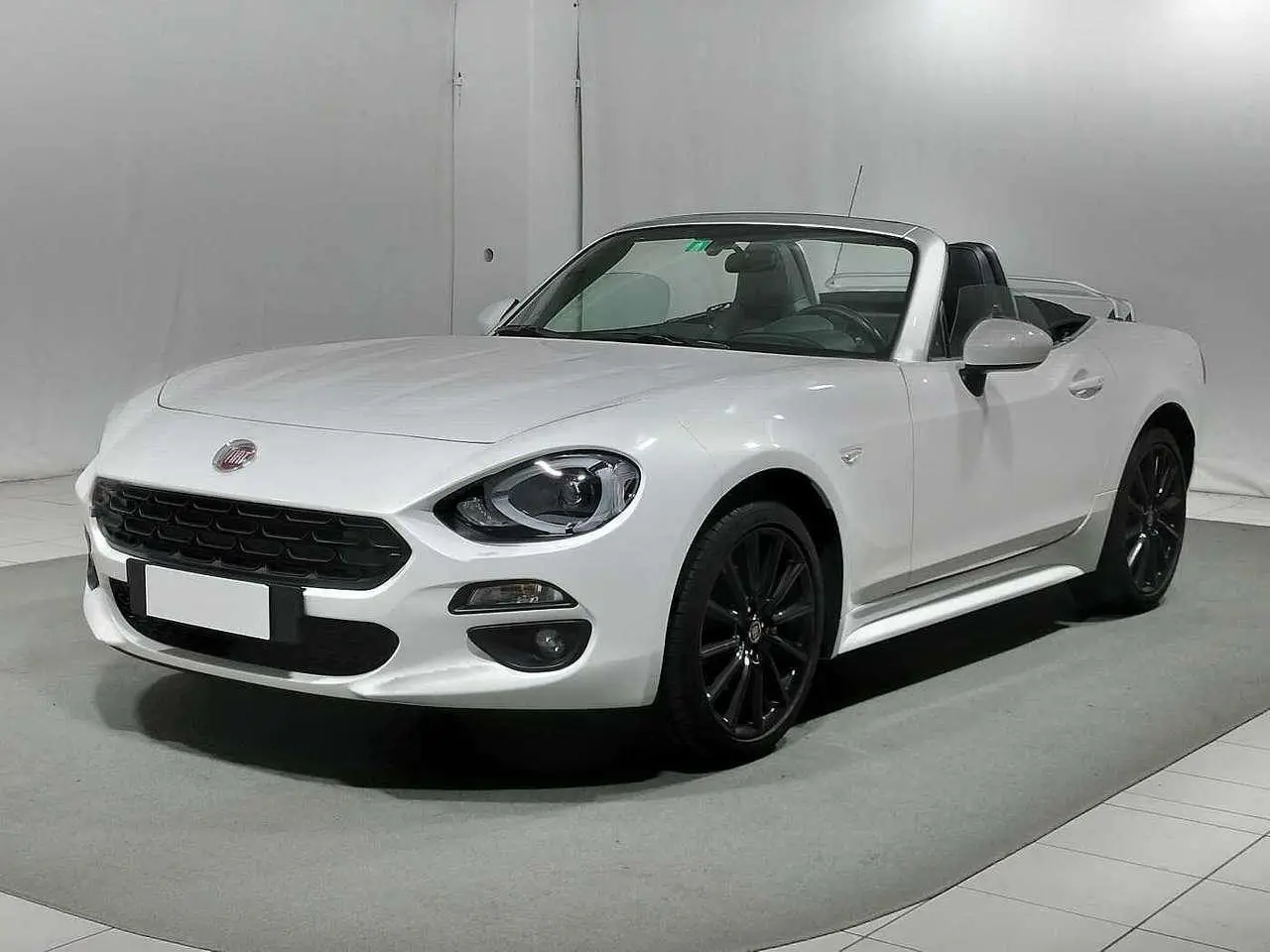 Photo 1 : Fiat 124 Spider 2016 Petrol