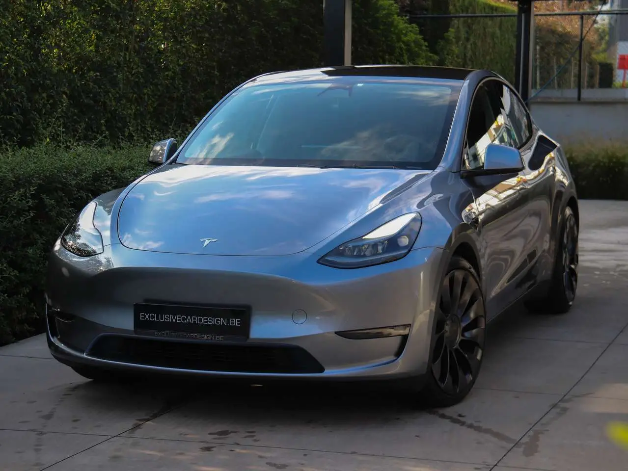 Photo 1 : Tesla Model Y 2023 Électrique