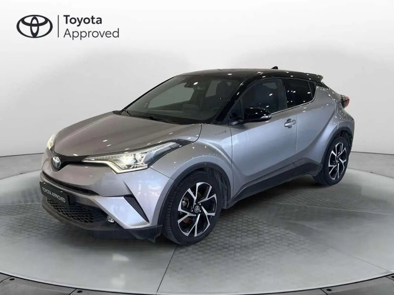 Photo 1 : Toyota C-hr 2017 Hybrid