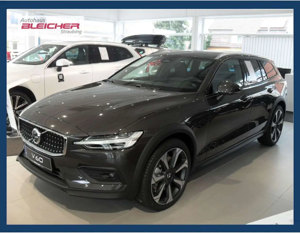 Photo 1 : Volvo V60 2023 Essence