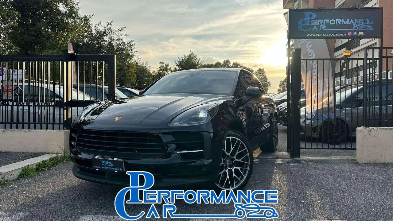 Photo 1 : Porsche Macan 2019 Essence