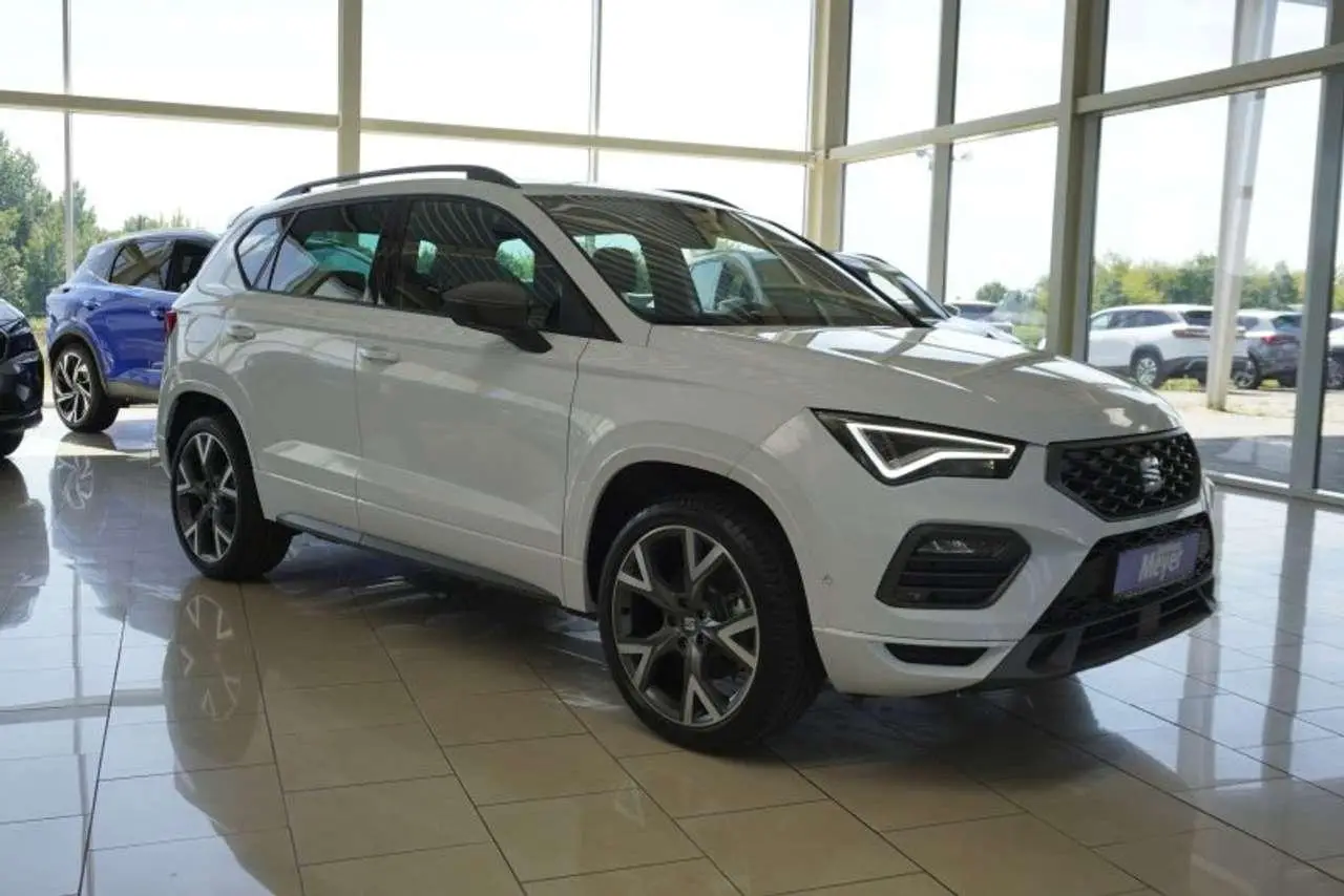 Photo 1 : Seat Ateca 2023 Petrol