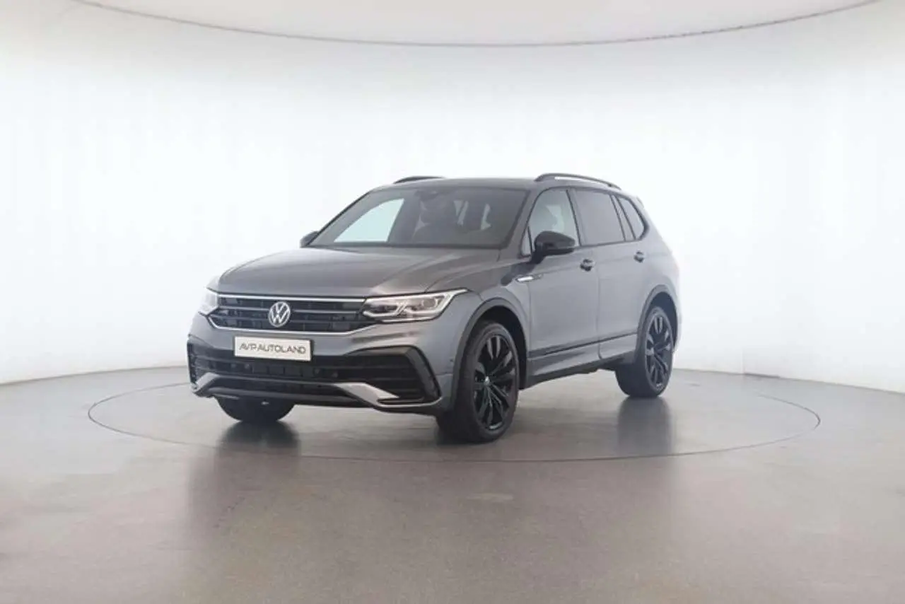 Photo 1 : Volkswagen Tiguan 2024 Petrol