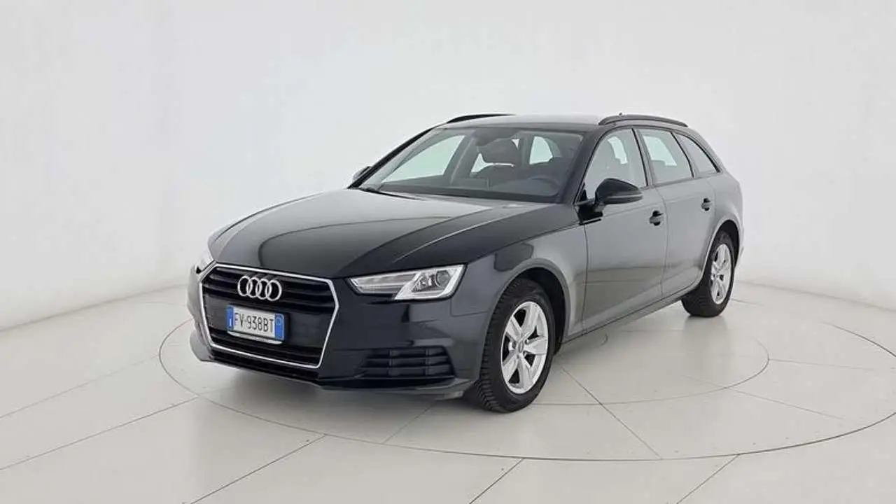 Photo 1 : Audi A4 2019 Diesel