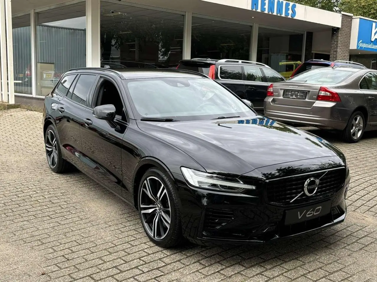 Photo 1 : Volvo V60 2021 Hybride