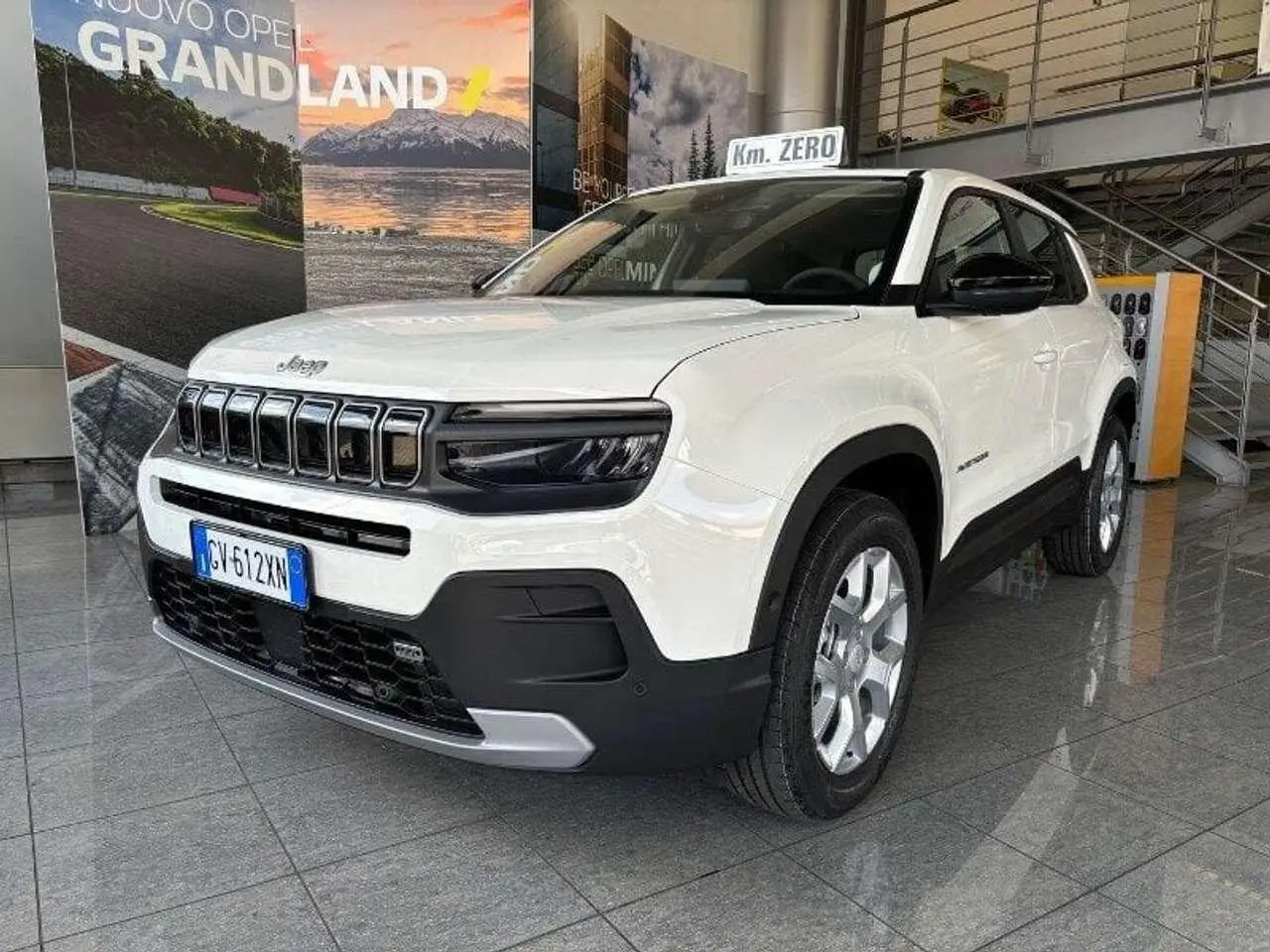 Photo 1 : Jeep Avenger 2024 Petrol