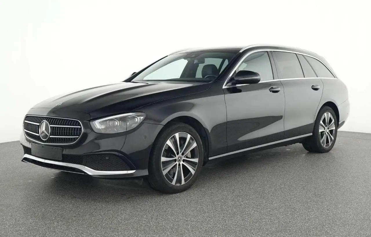 Photo 1 : Mercedes-benz Classe E 2022 Hybride