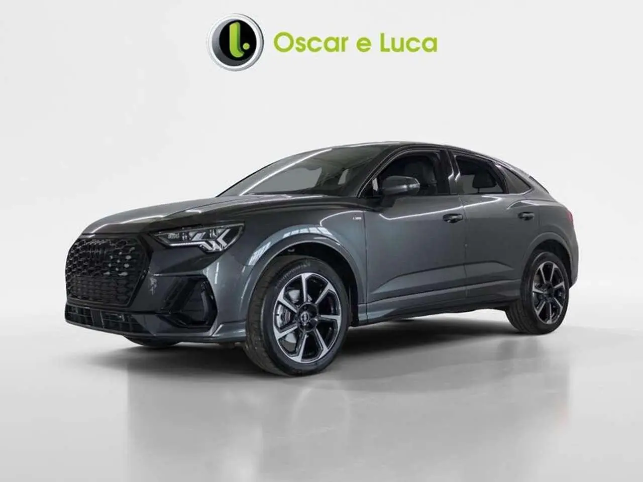 Photo 1 : Audi Q3 2024 Essence