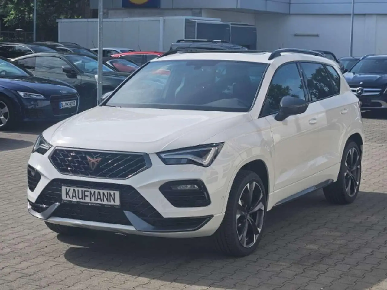 Photo 1 : Cupra Ateca 2024 Petrol