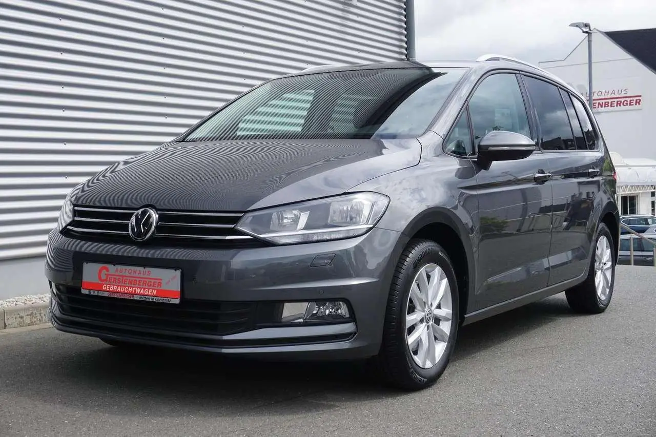 Photo 1 : Volkswagen Touran 2016 Petrol