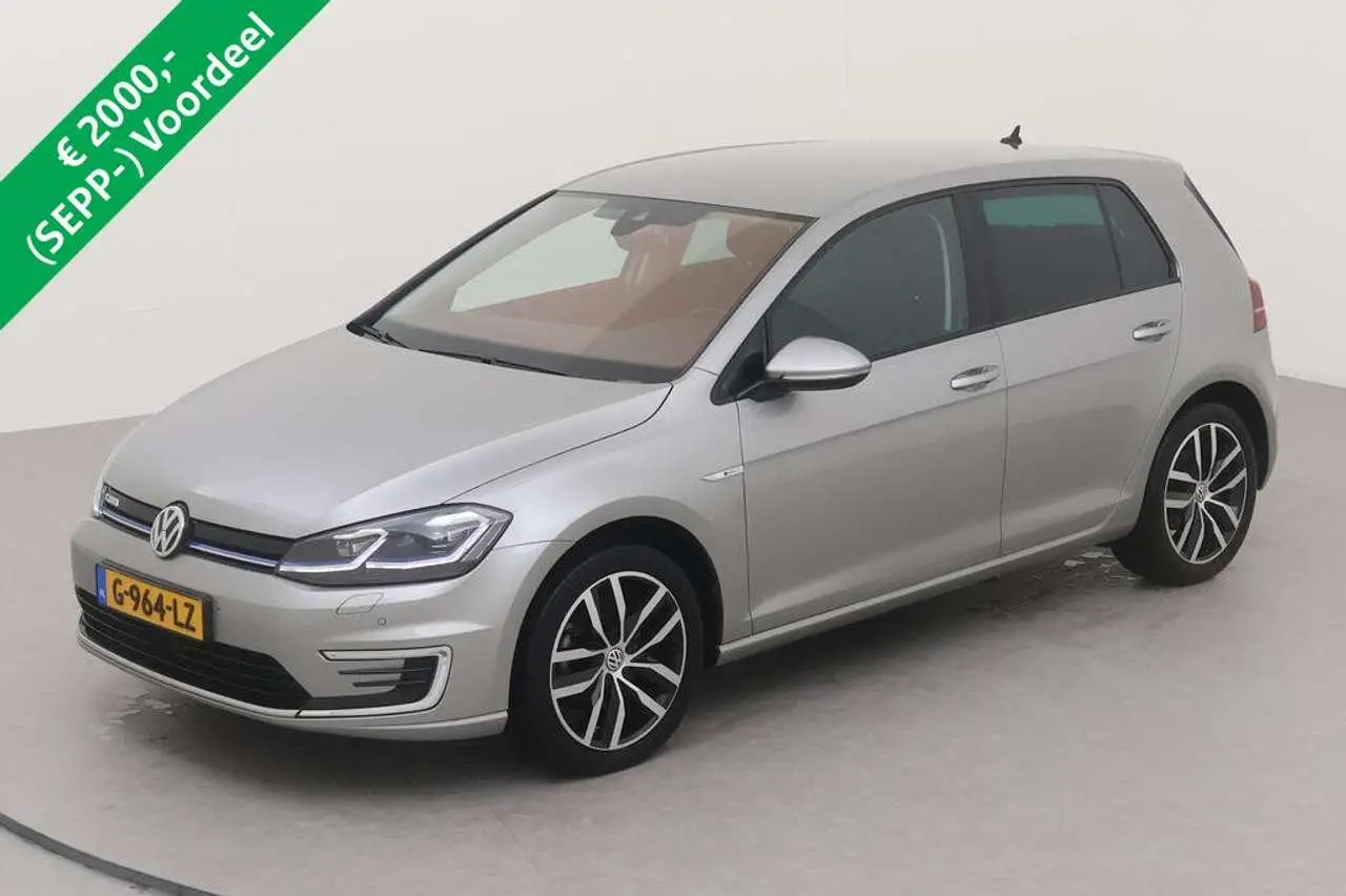 Photo 1 : Volkswagen Golf 2019 Electric