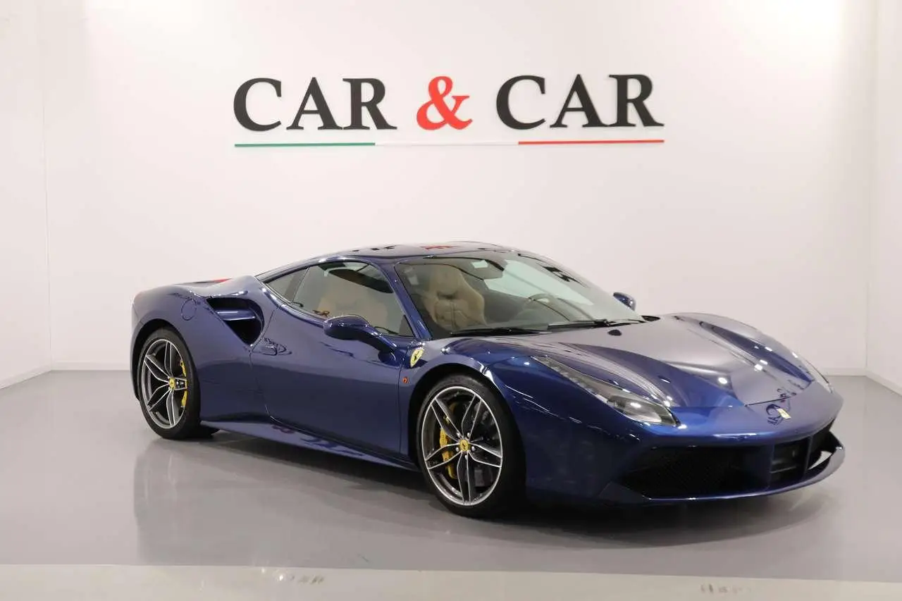 Photo 1 : Ferrari 488 2018 Essence