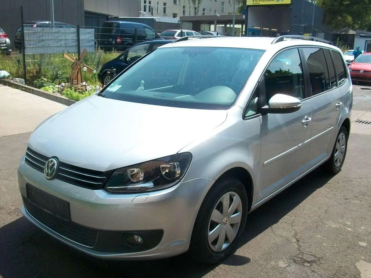 Photo 1 : Volkswagen Touran 2015 Petrol