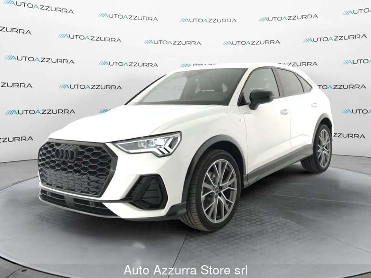 Photo 1 : Audi Q3 2024 Diesel