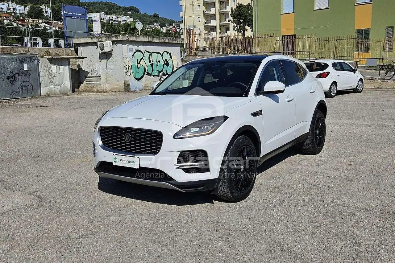 Photo 1 : Jaguar E-pace 2022 Hybrid