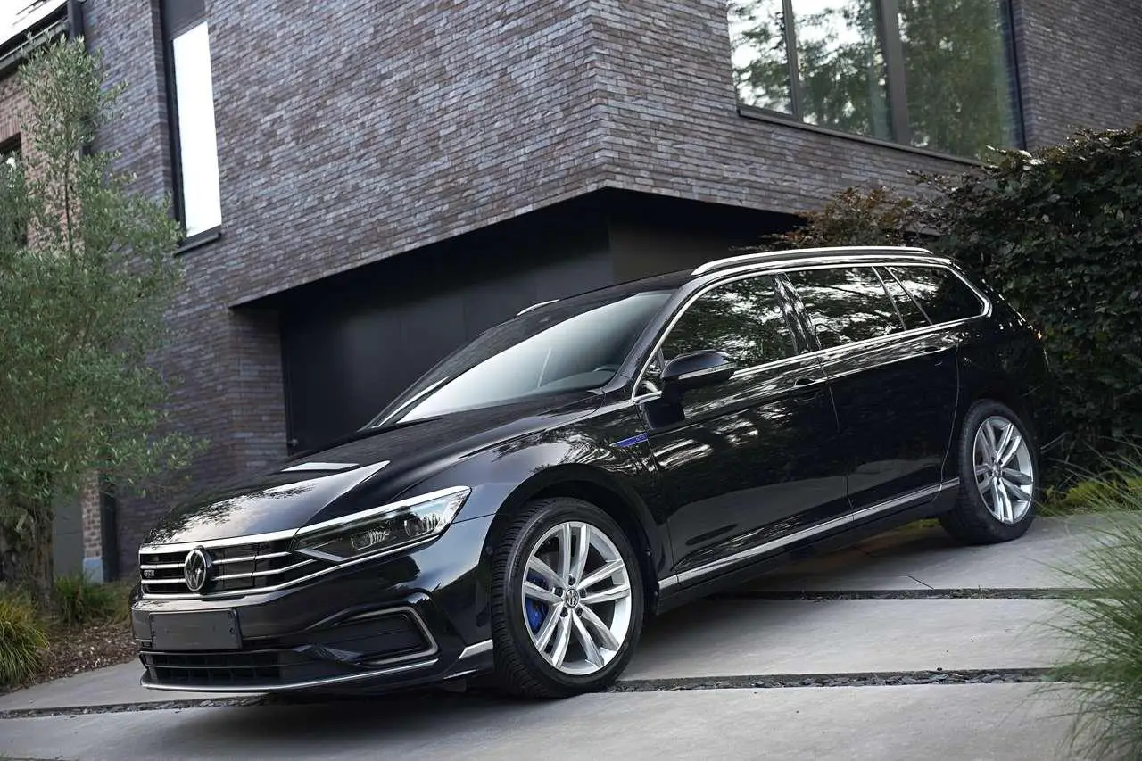 Photo 1 : Volkswagen Passat 2020 Hybride