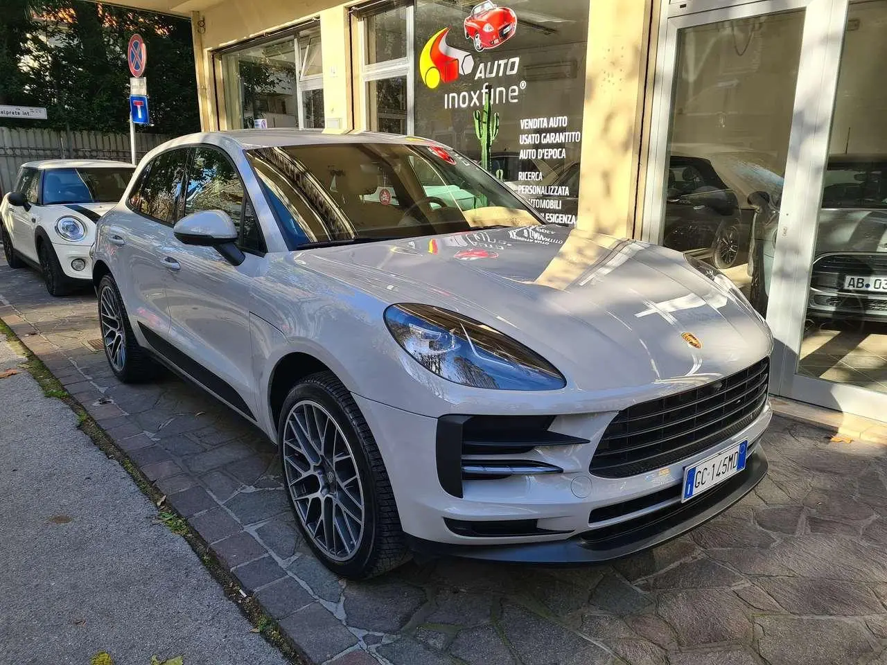 Photo 1 : Porsche Macan 2020 Petrol