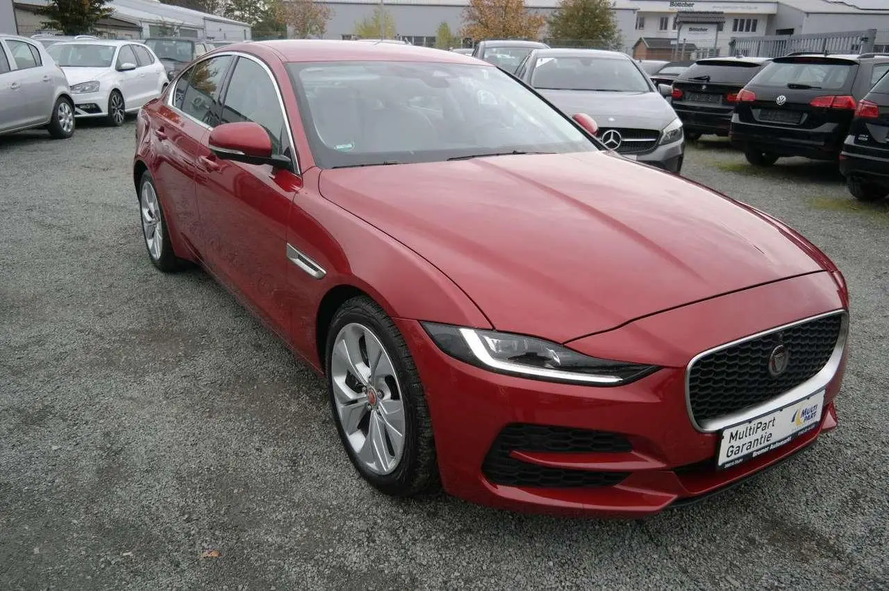 Photo 1 : Jaguar Xe 2021 Petrol