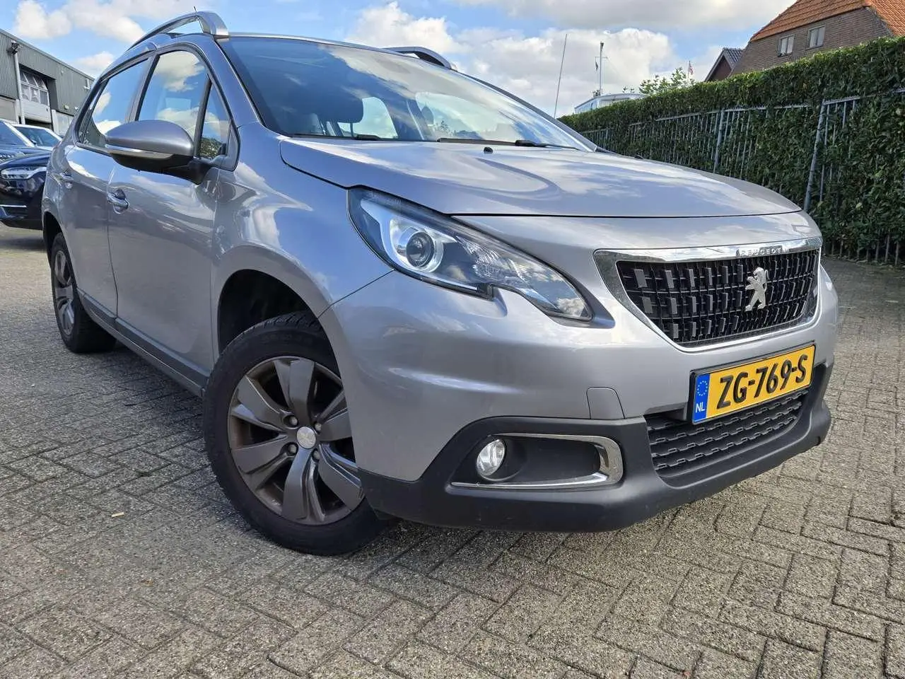 Photo 1 : Peugeot 2008 2019 Essence