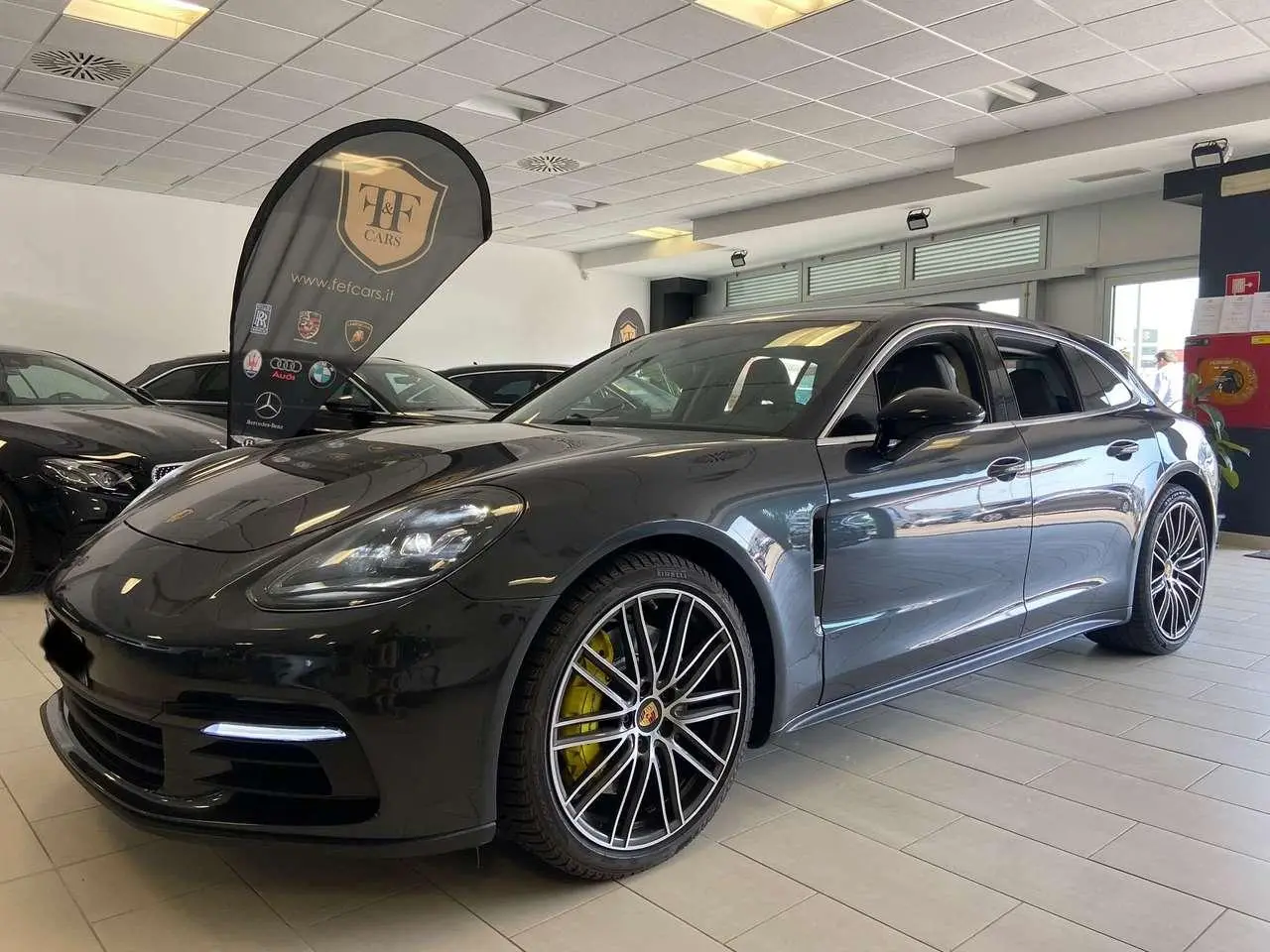 Photo 1 : Porsche Panamera 2019 Petrol