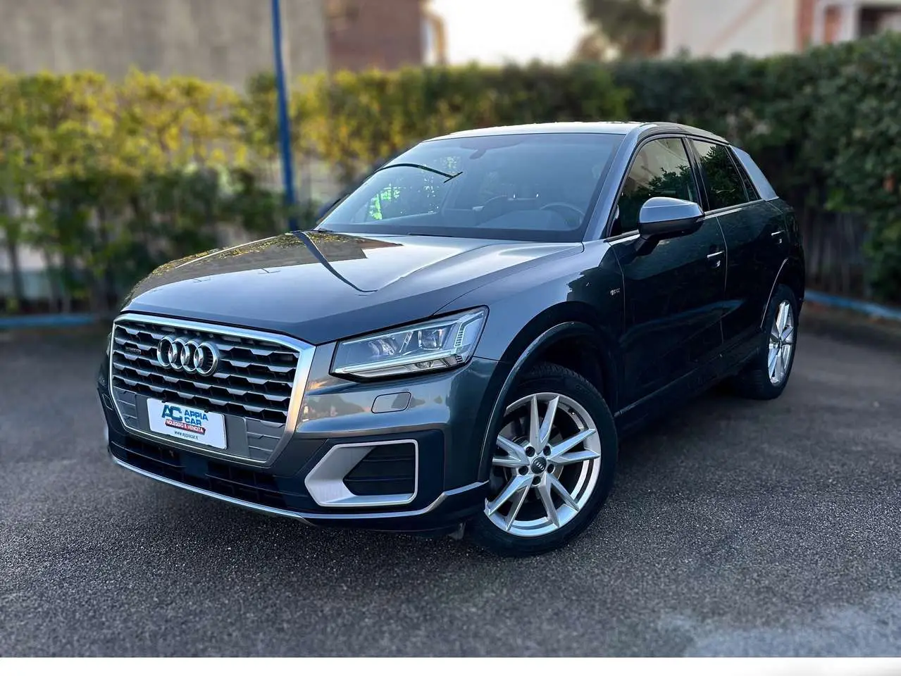 Photo 1 : Audi Q2 2017 Diesel